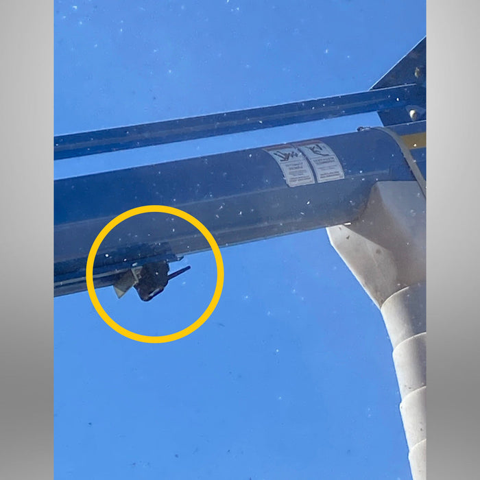 Top Dawg 1 to 4 Camera System with Built-In Battery & Magnet & 7" LCD Monitor!